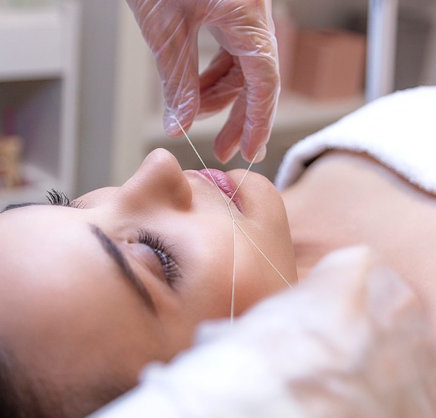 Estética facial e design de sobrancelhas